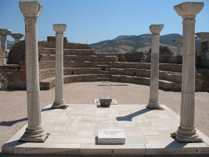 800px-Tomb_of_Saint_John_the_Apostle
